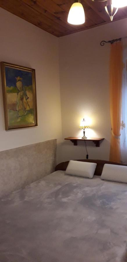 Matyasmadar Vendeghaz Hotell Tard Exteriör bild