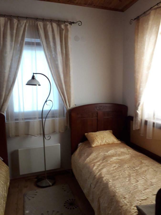 Matyasmadar Vendeghaz Hotell Tard Exteriör bild